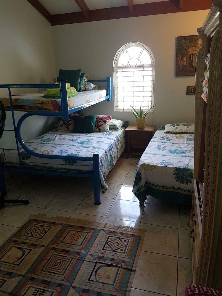 Private Cosy Central Economy Room 3