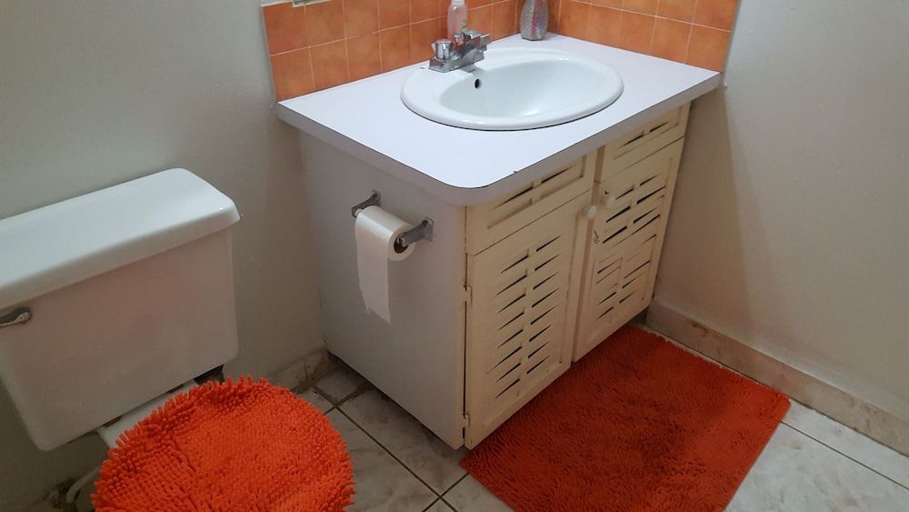 Private Cosy Central Economy Room 4