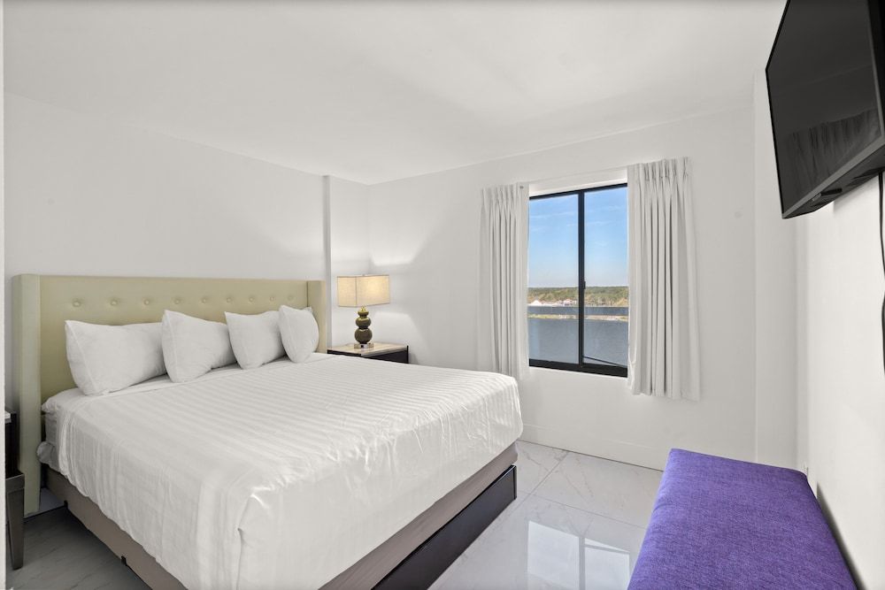 Premium Penthouse, 2 Bedrooms, Kitchen, Ocean View