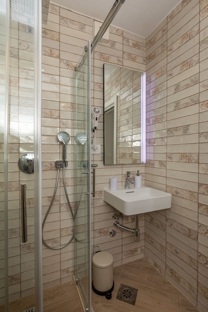 Apartment & Rooms Palmotta Double Room (Double Room (1st floor)) 5