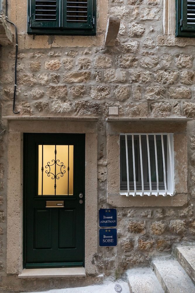 undefined Apartment & Rooms Palmotta 8