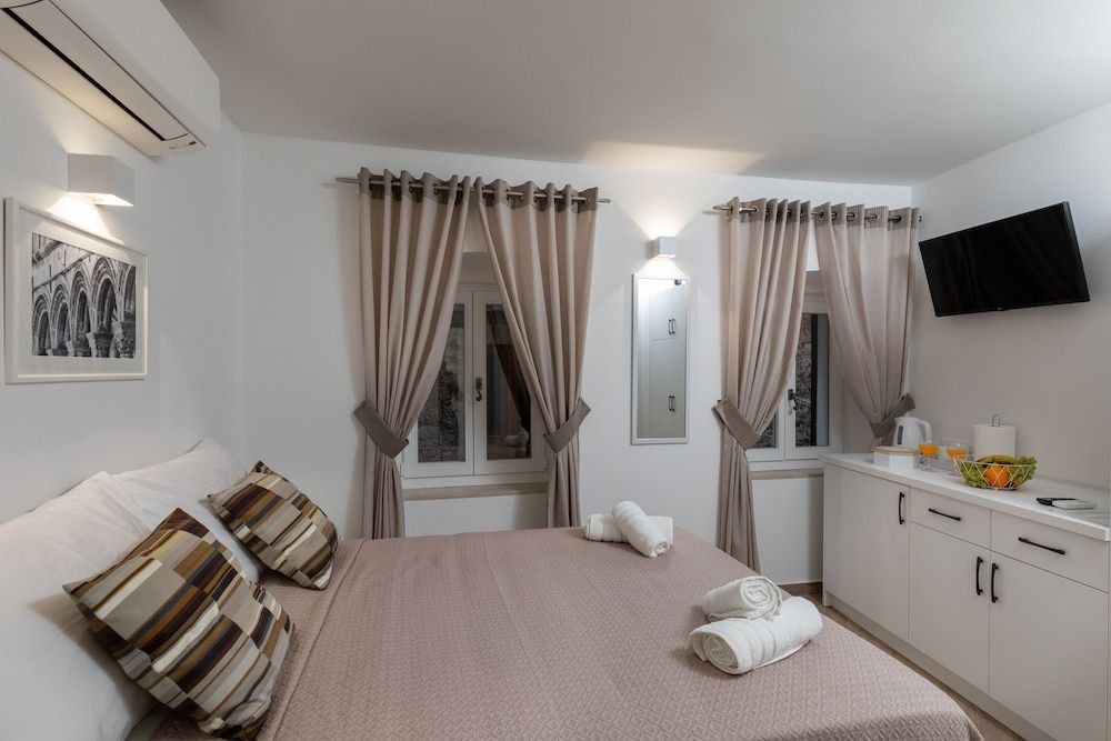 undefined Apartment & Rooms Palmotta 9