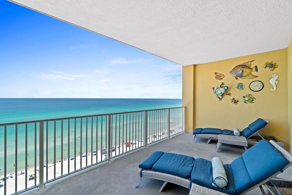 Condo, 2 Bedrooms, Sea View (1004)