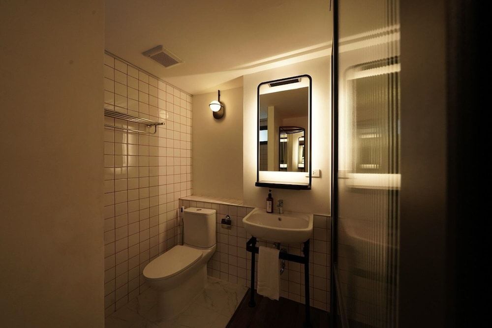 Wonderwall Hotel Standard Double Room 6