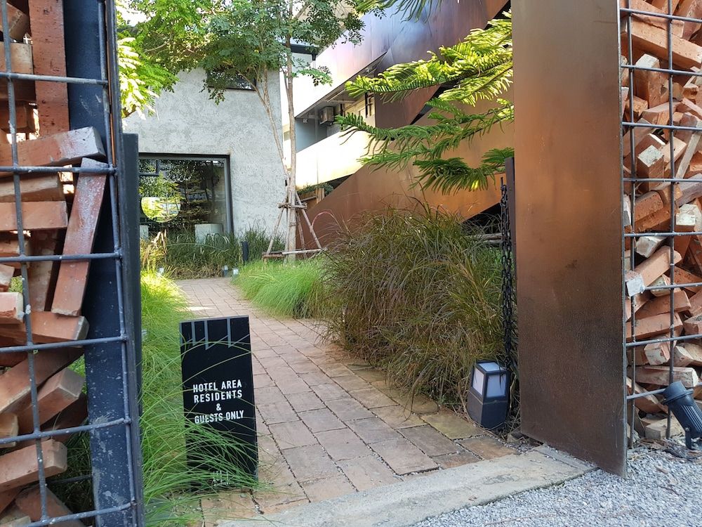 undefined Wonderwall Hotel 5