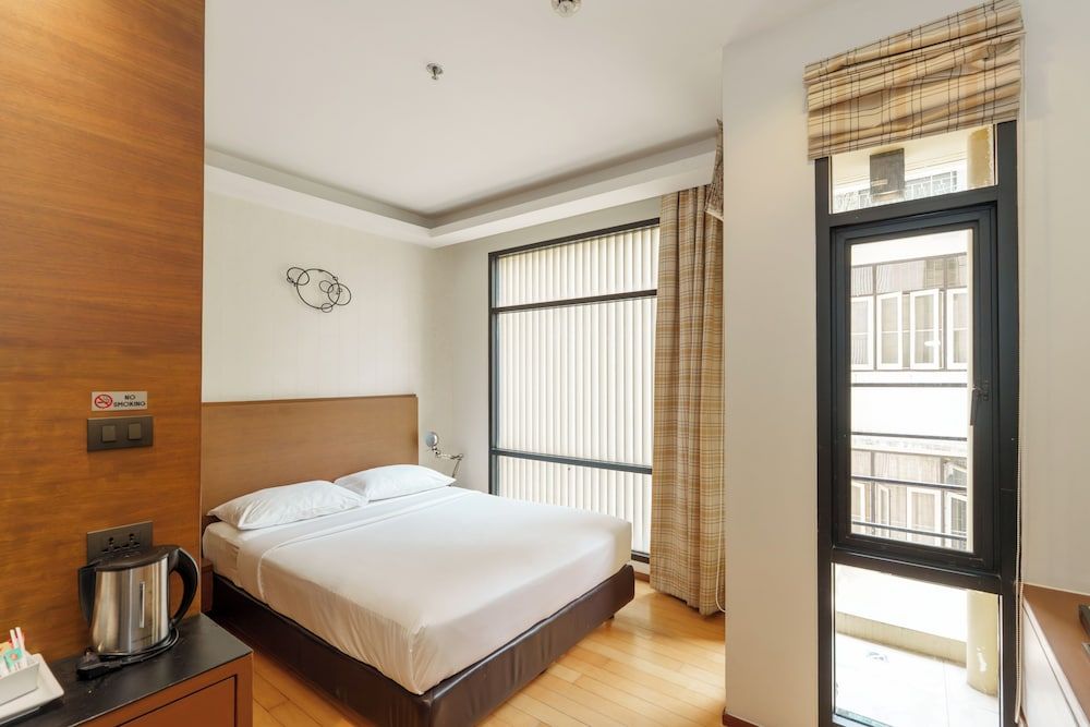 undefined Marvin Suites Hotel 2