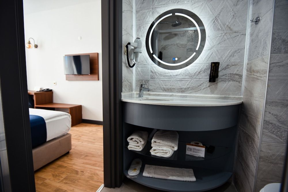 The Rest Port Hotel Deluxe Room, 1 Bedroom 4