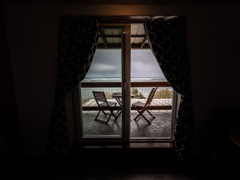 Terimore Bayfront Inn Queen Room with Balcony, Bay View 4