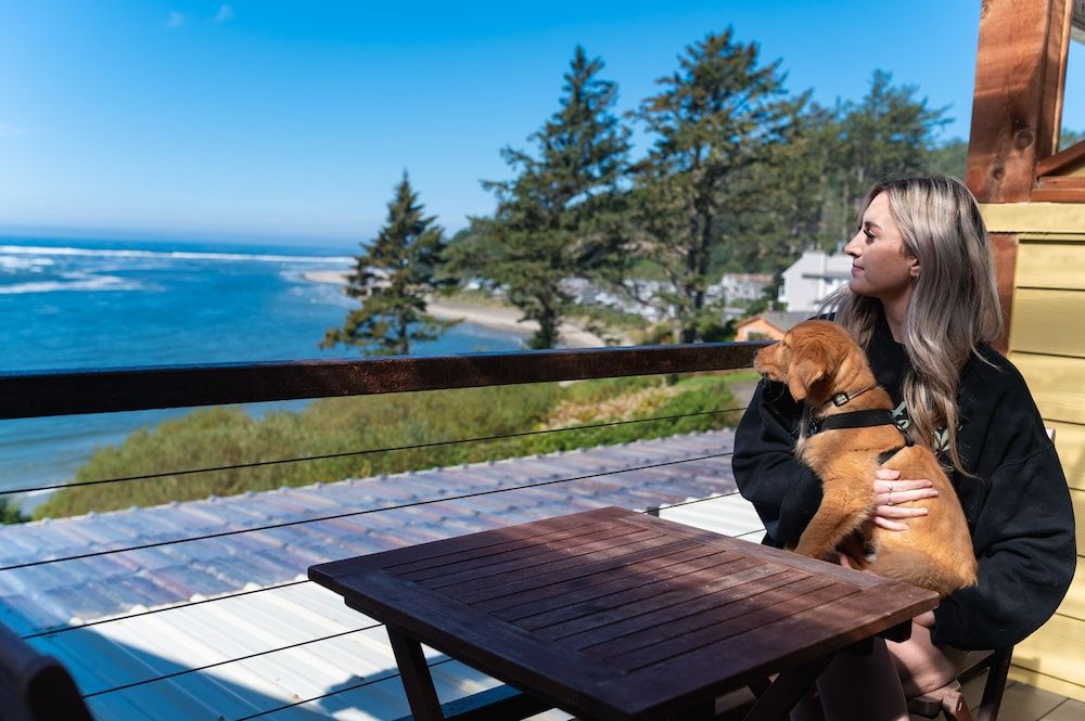 Terimore Bayfront Inn Queen Room with Balcony, Bay View 3