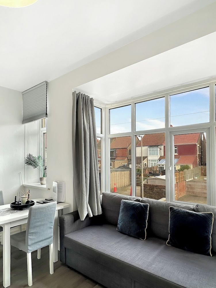 Granada Apartments Queen's Promenade 04 Apartment: Ground Floor (plus 1 free baby) 11