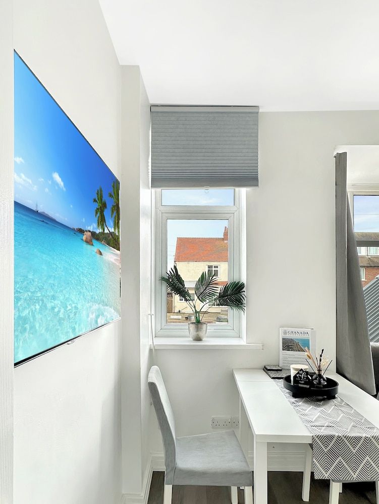 Granada Apartments Queen's Promenade 04 Apartment: Ground Floor (plus 1 free baby) 10