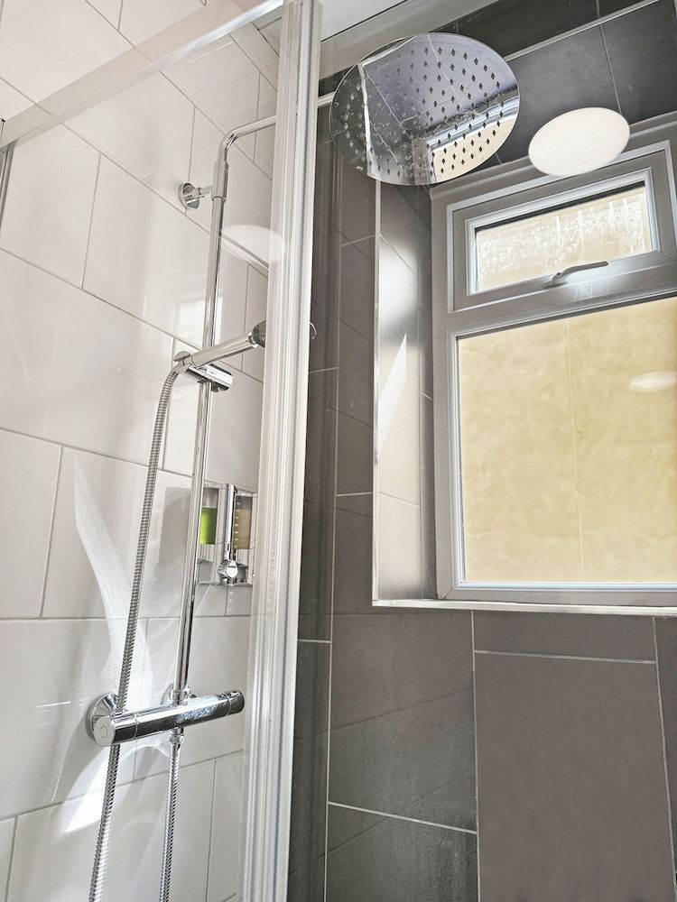 Granada Apartments Queen's Promenade 04 Apartment: Ground Floor (plus 1 free baby) 5