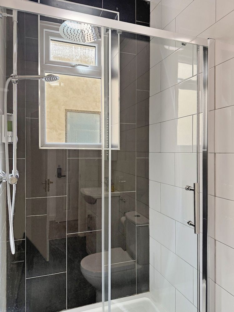 Granada Apartments Queen's Promenade 04 Apartment: Ground Floor (plus 1 free baby) 6