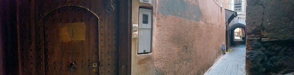 undefined Riad Le J 6