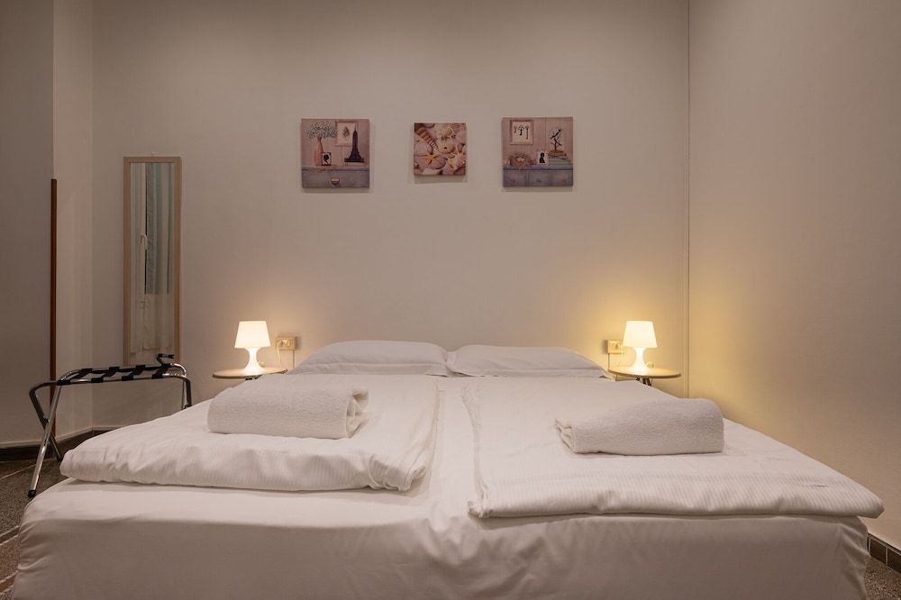 Hotel Ristorante Il Caminetto Basic Double Room, 1 Double or 2 Twin Beds, Non Smoking 2