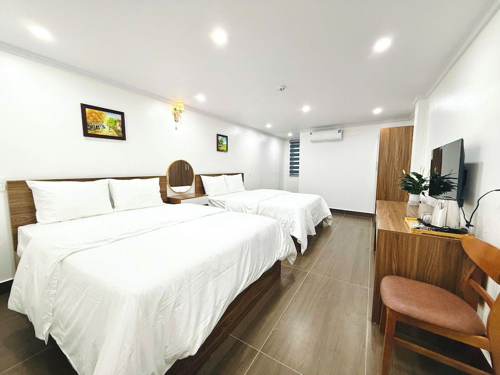 undefined Family Transit 2 Hotel