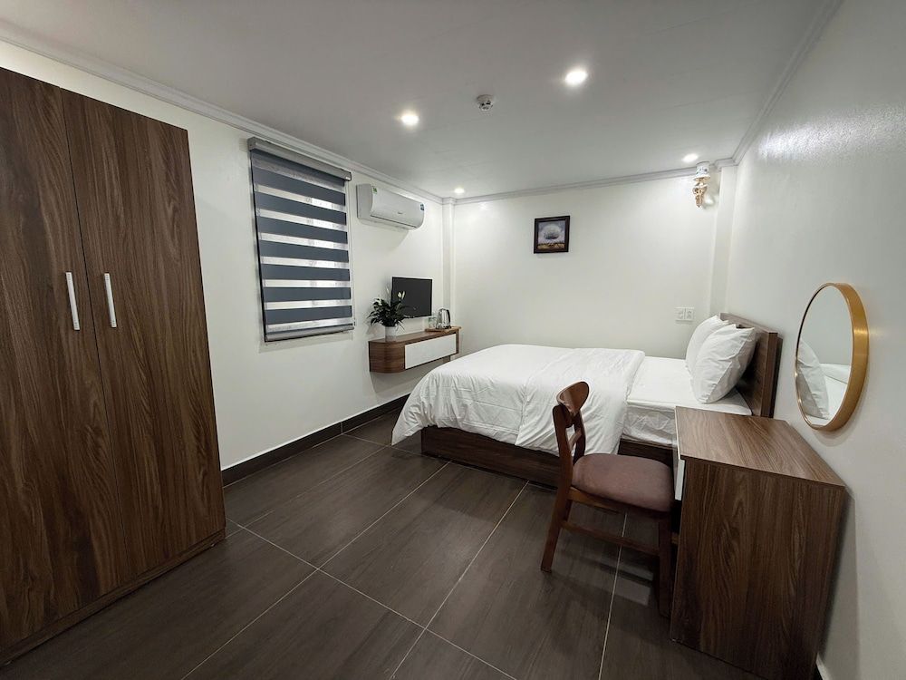 Family Transit 2 Hotel Signature Double Room 3