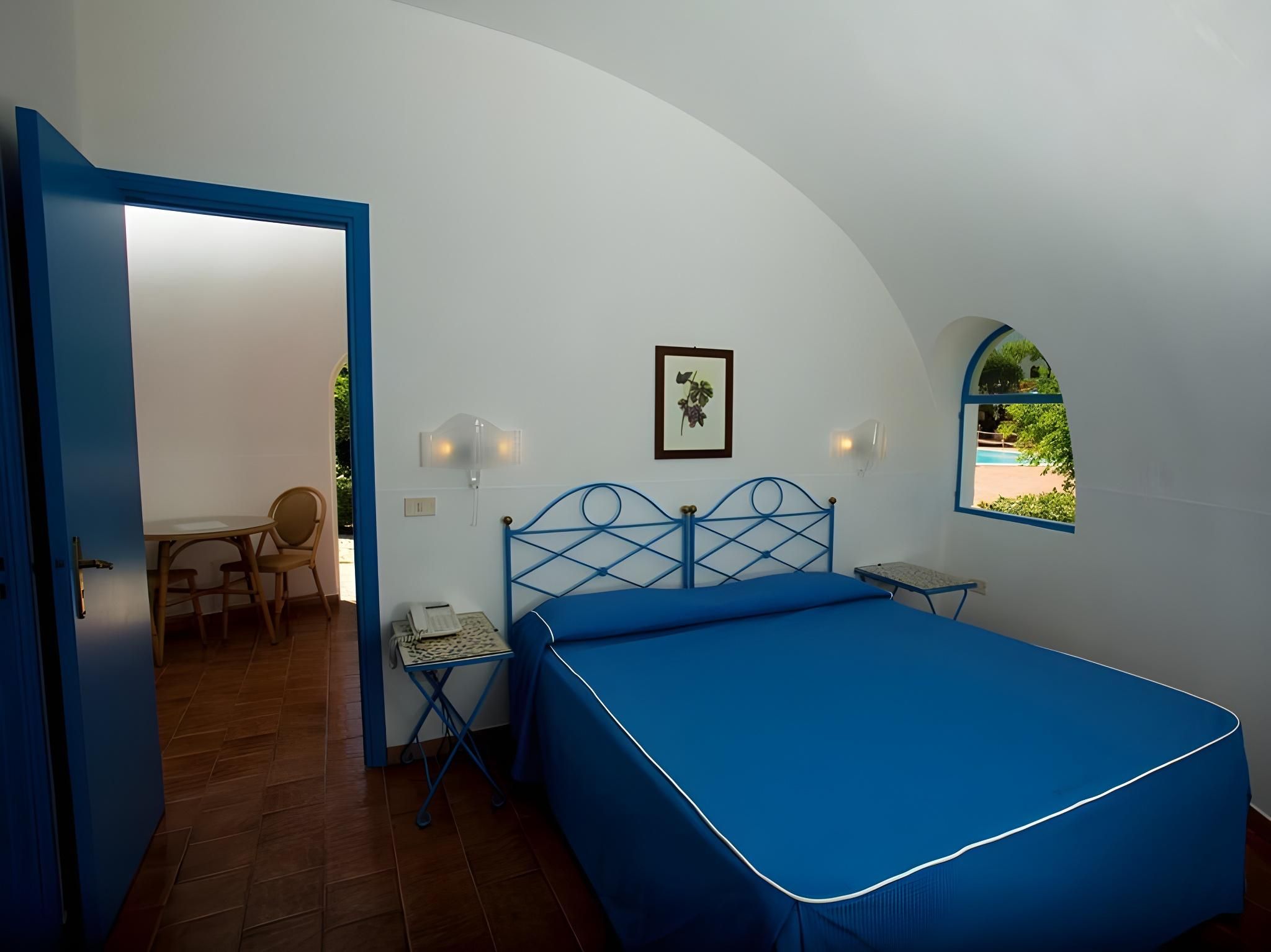 Bungalow (4 Adults)