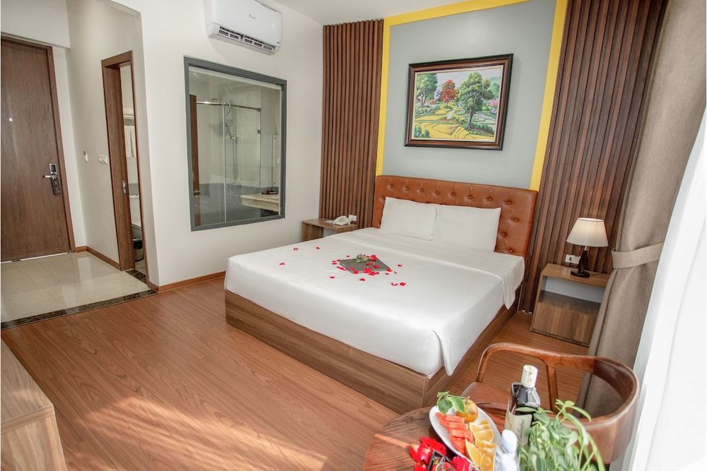 Momali Hotel Ninh Binh Deluxe Double Room, City View