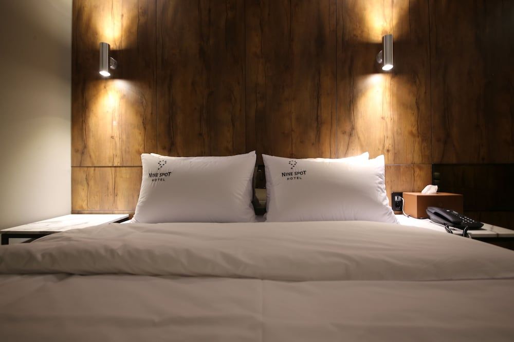Ninespot Hotel Standard Room 7