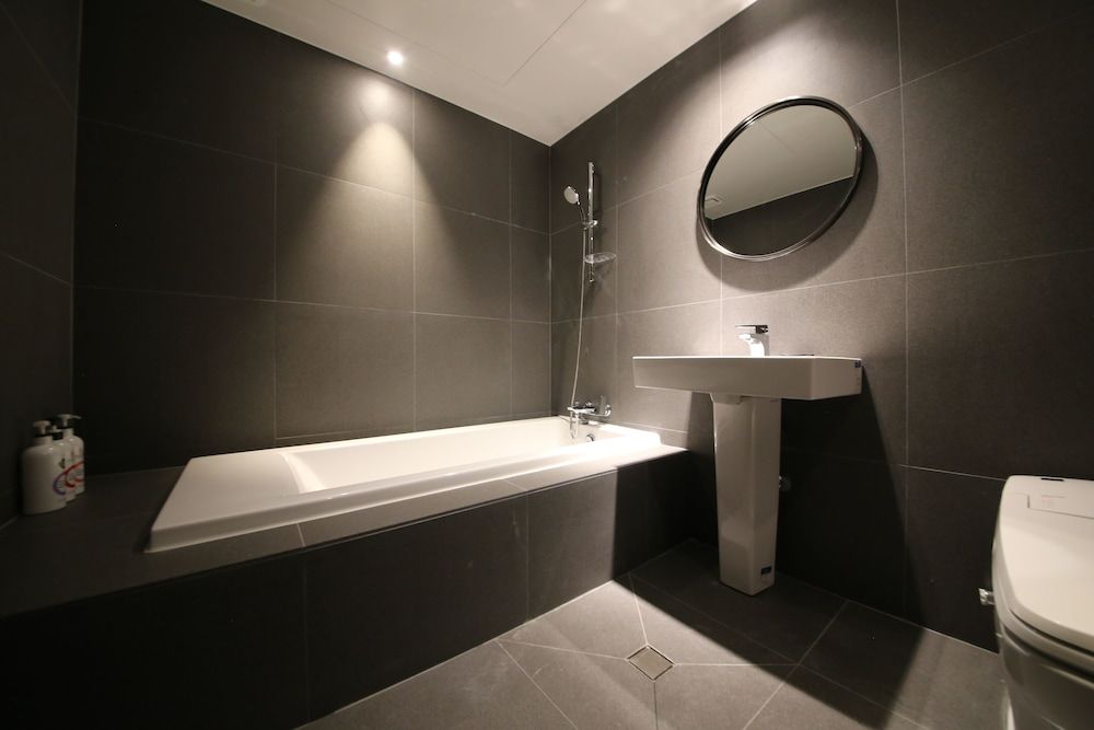 Ninespot Hotel Deluxe Room 9