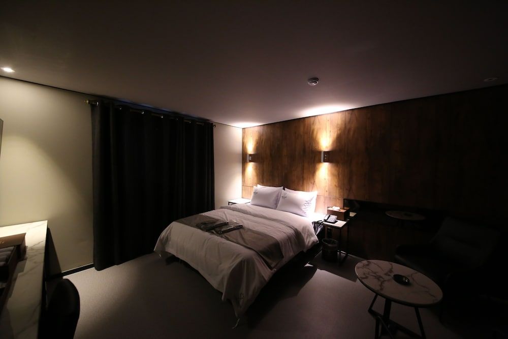 Ninespot Hotel Standard Room 17