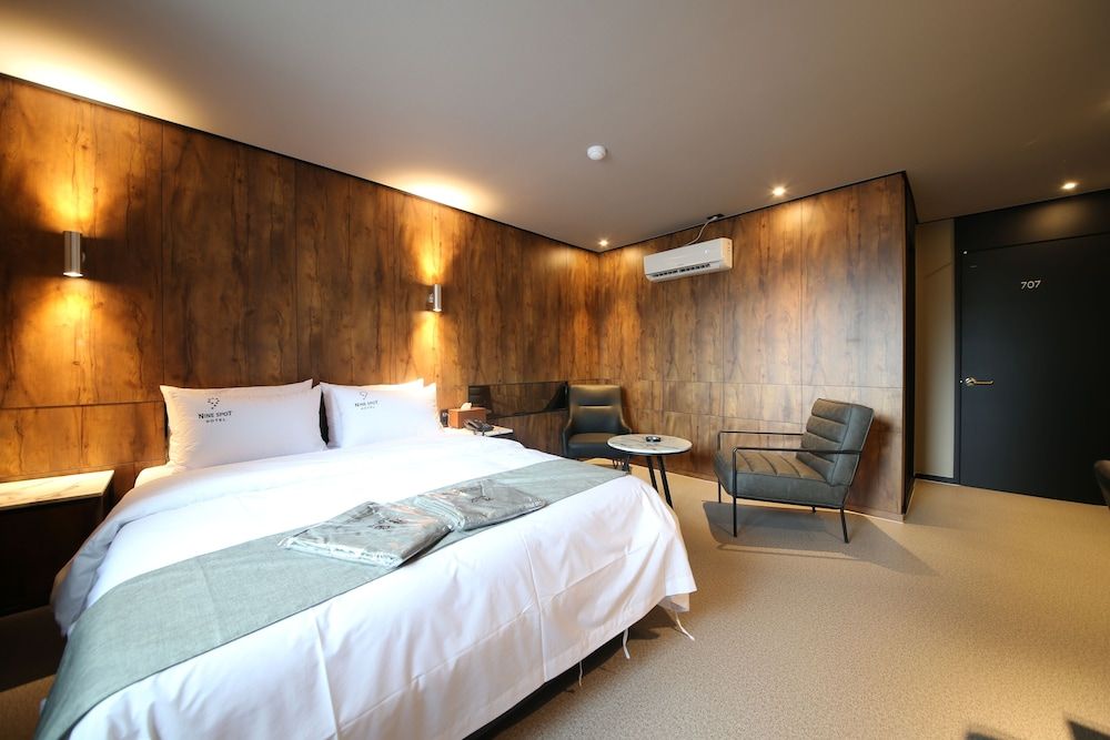 Ninespot Hotel Standard Room 3