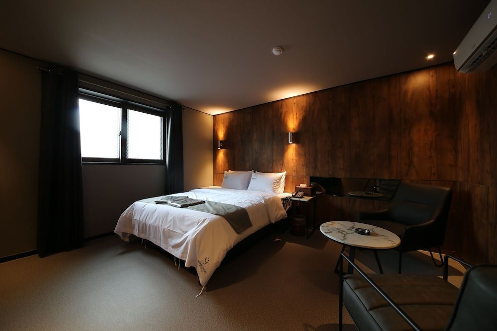 Ninespot Hotel Standard Room 2