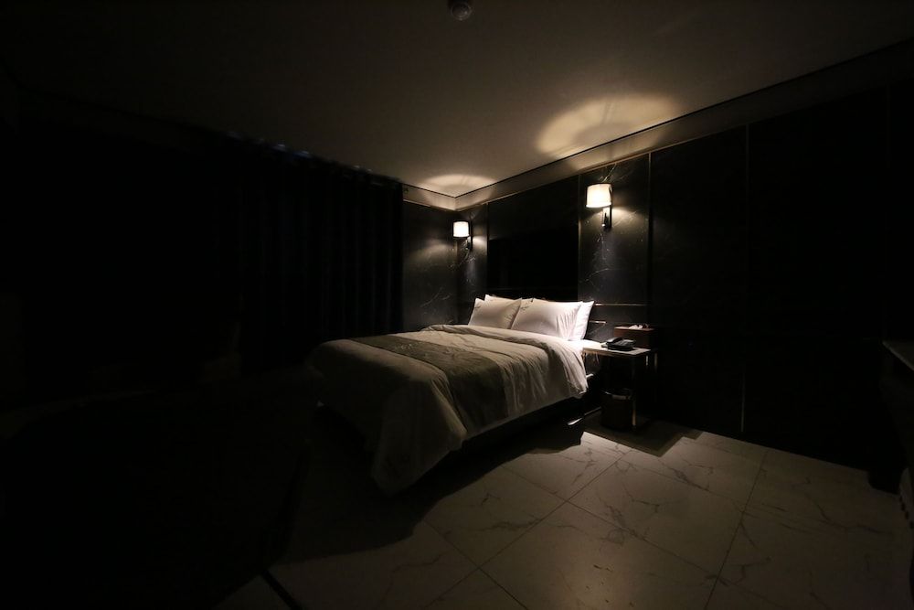 Ninespot Hotel Standard Room 9