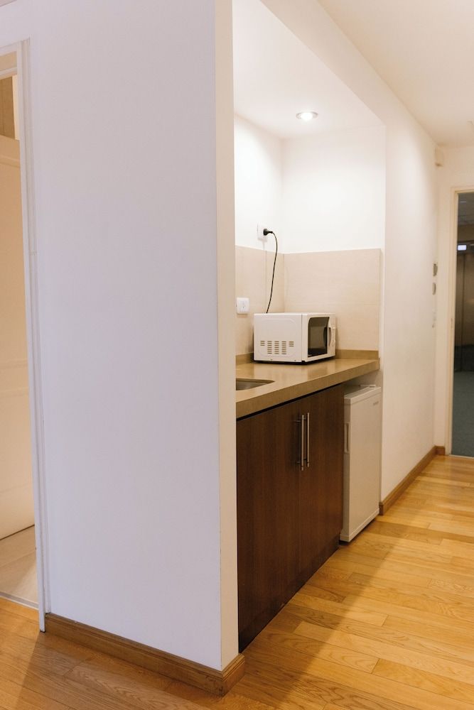 Hotel Plaza Central Canning Deluxe Room 14