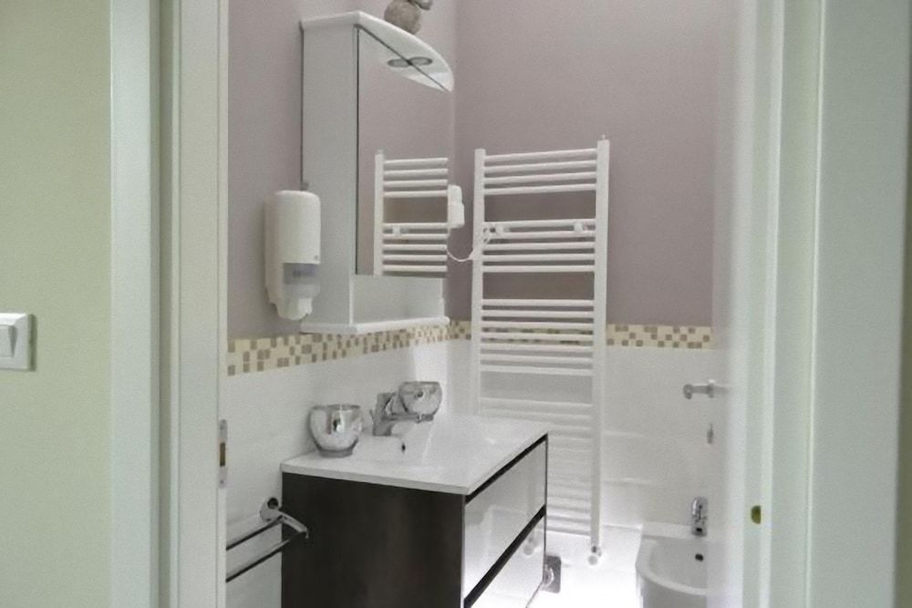 5 Tourist House Apartment Centre Bologna Apartment, 2 Bedrooms 12