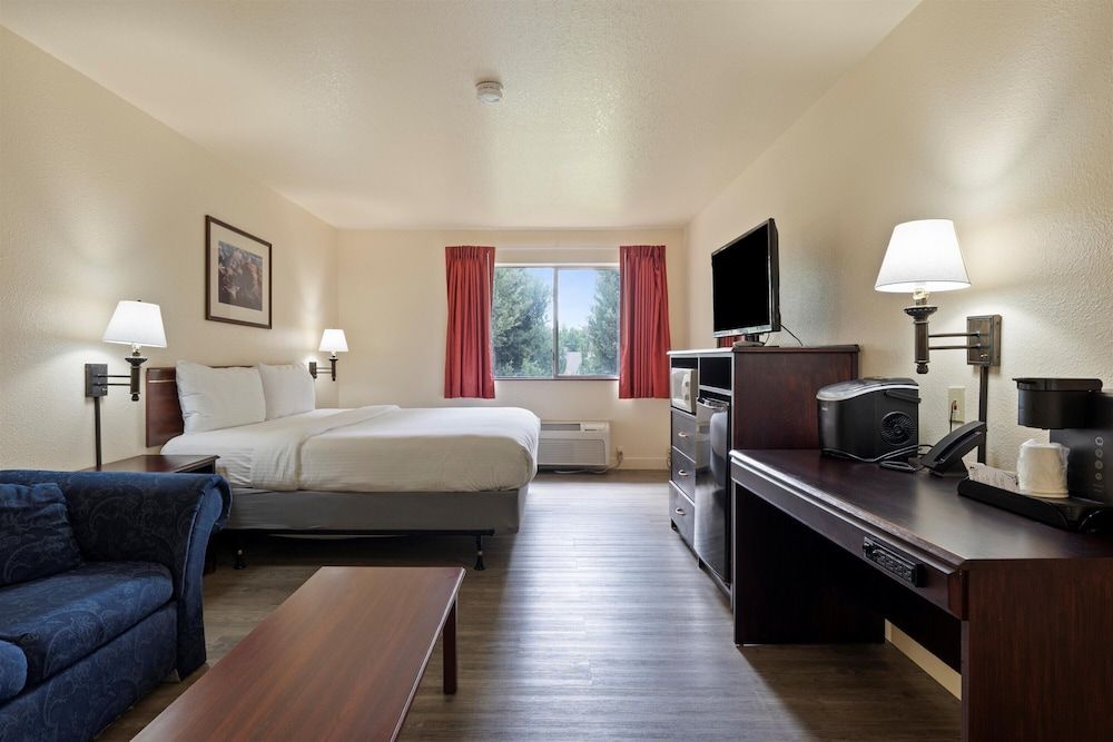 Deluxe Room, 1 King Bed