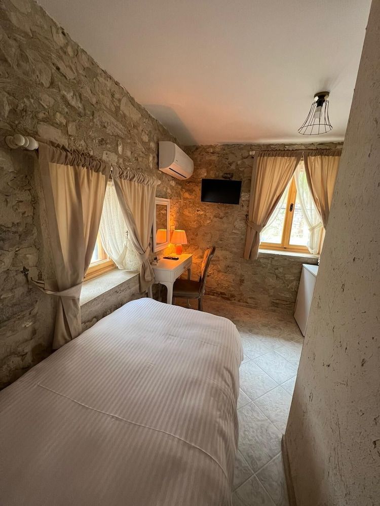 Kugu Urla Design Single Room 2