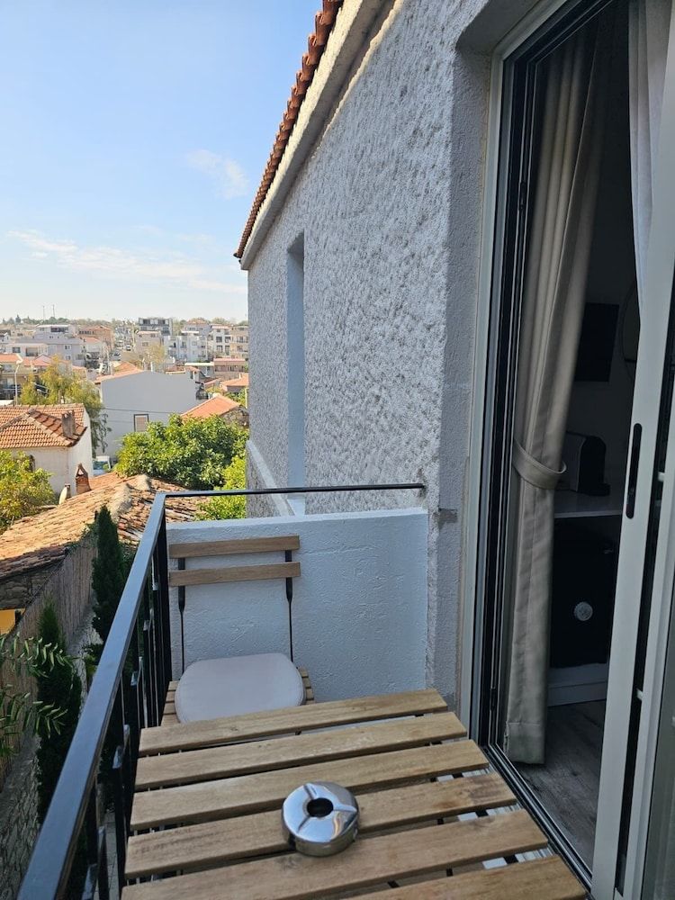 Kugu Urla Standard Double Room 5