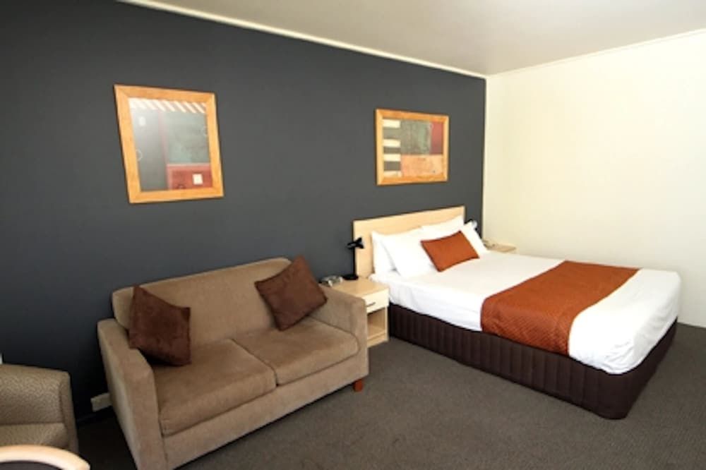 Mildura Golf Resort Superior Double Room 3