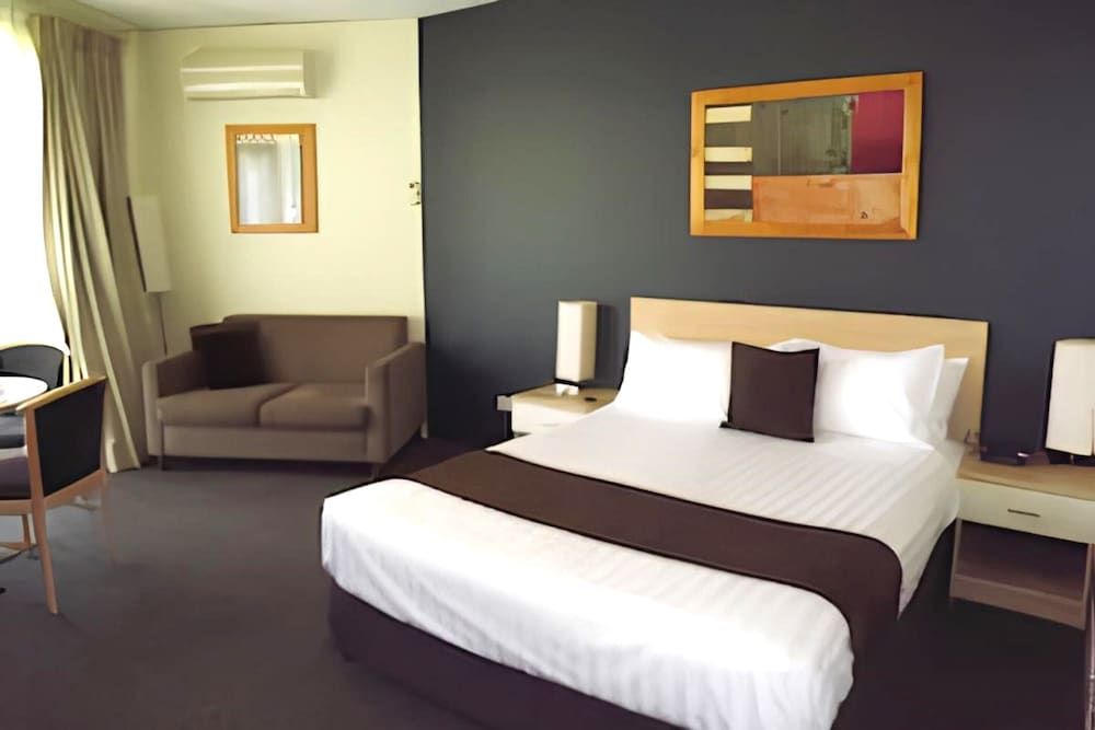 Mildura Golf Resort Family Room 3