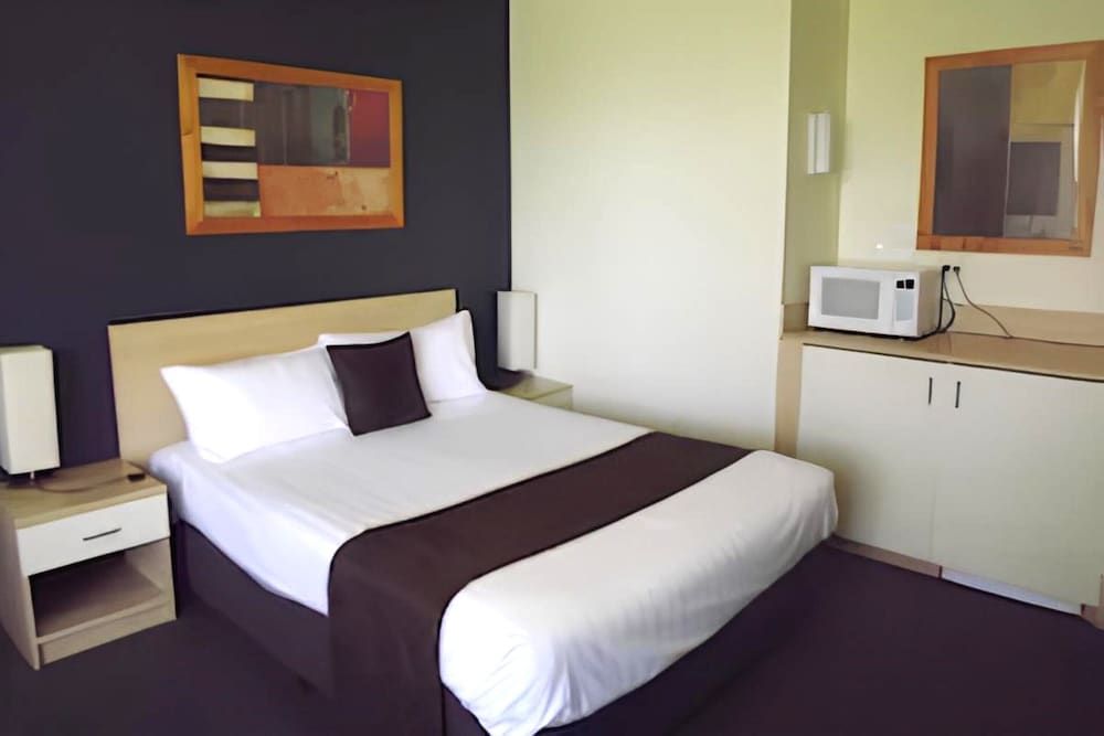 Mildura Golf Resort Family Room 4