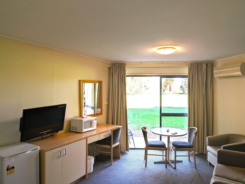 Mildura Golf Resort Superior Double Room 4
