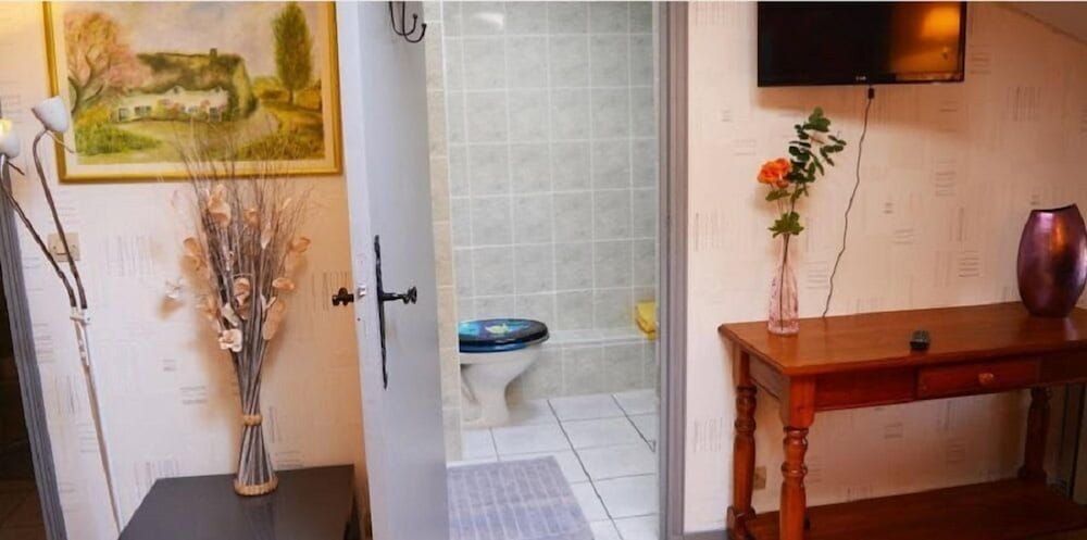 Chez Moutier Double Room 8