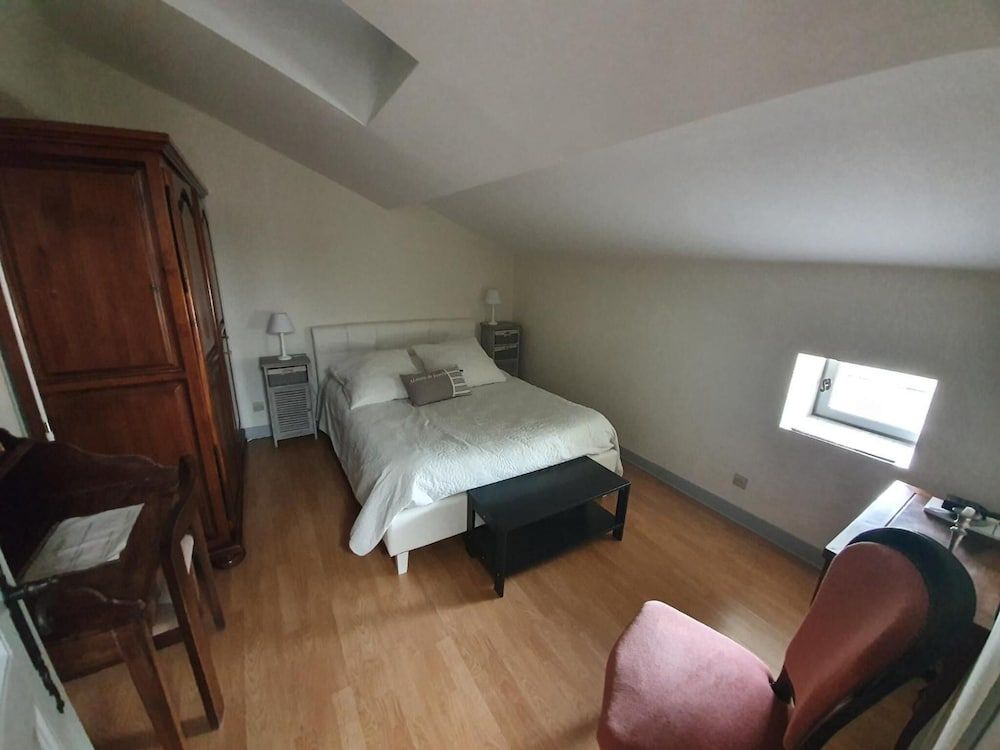 Chez Moutier Double Room 6