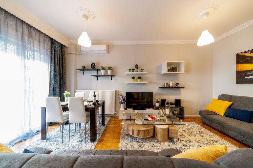 Corona Deluxe Apt Must Deluxe Apartment (Corona) 20