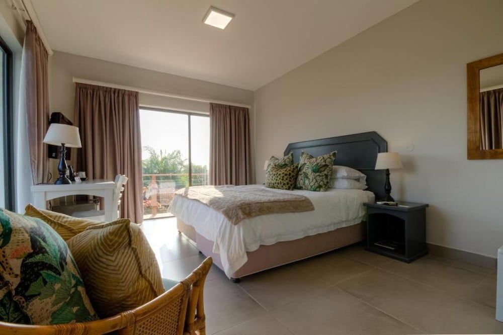 The Ridge Guesthouse Standard Double Room, 1 King Bed, Harbor View