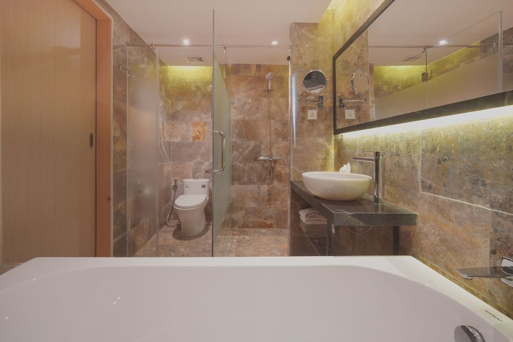 Temple Da Nang Superior Double Room, Garden View 7