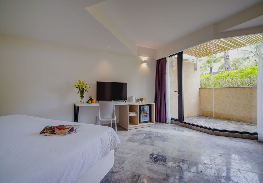 Temple Da Nang Superior Double Room, Garden View 4