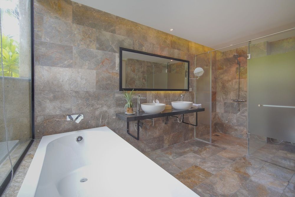 Temple Da Nang Superior Double Room, Garden View 8