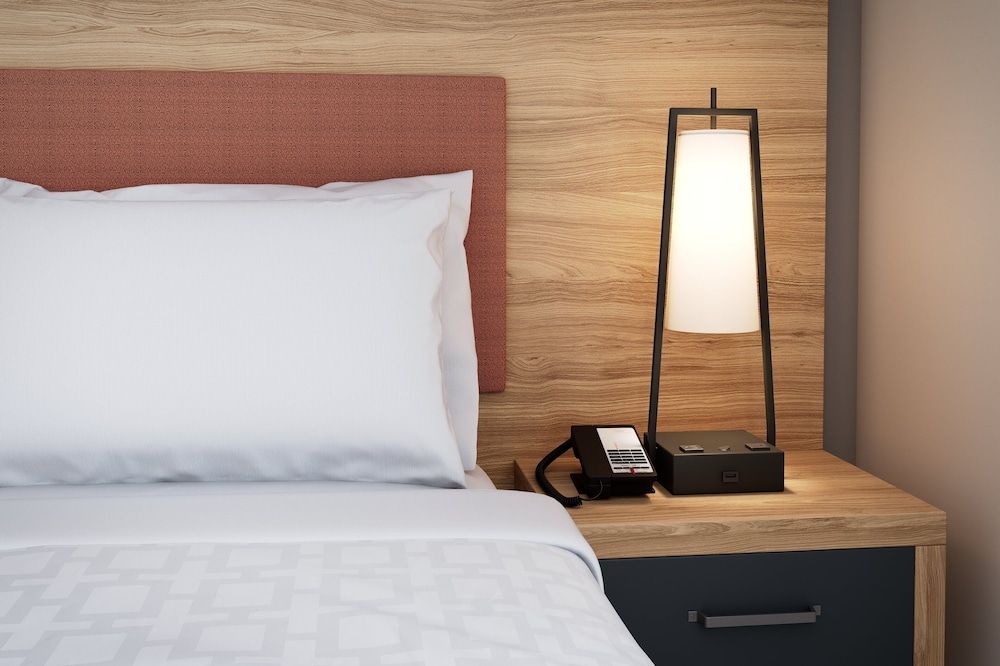 Studio Suite, 2 Queen Beds, Accessible (Communications)