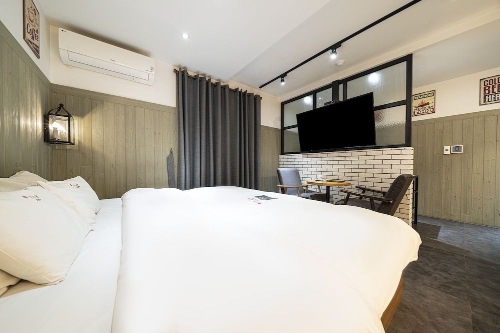 Hotel Yaja Guri Sutaek VIP (Check in time Mon-Thu 6 PM,Fri-Sun 9 PM) 6