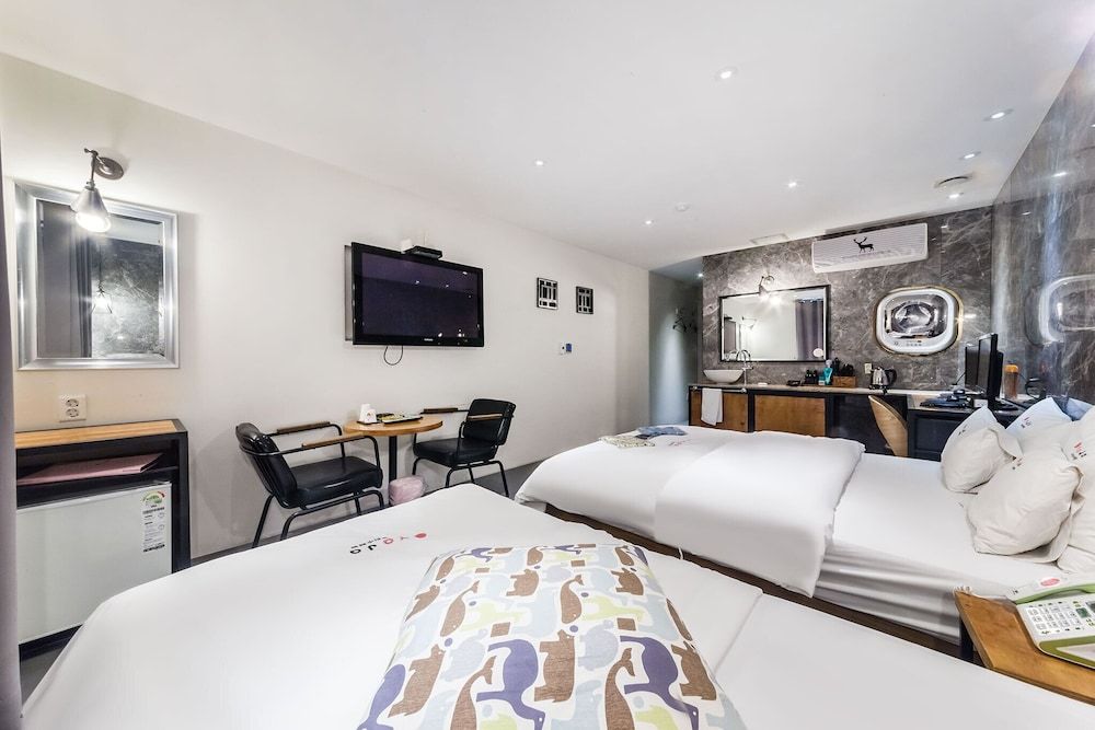 Hotel Yaja Guri Sutaek VIP Business Room (Check in time Mon-Thu 6 PM,Fri-Sun 9 PM) 3