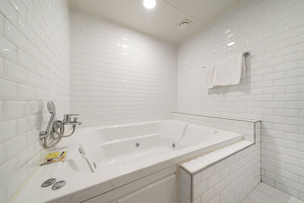 Hotel Yaja Guri Sutaek VIP (Check in time Mon-Thu 6 PM,Fri-Sun 9 PM) 9