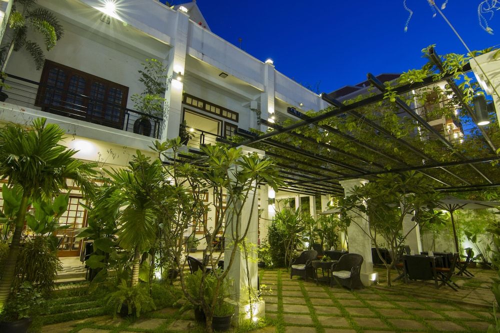 undefined Apsara Centrepole Hotel 5